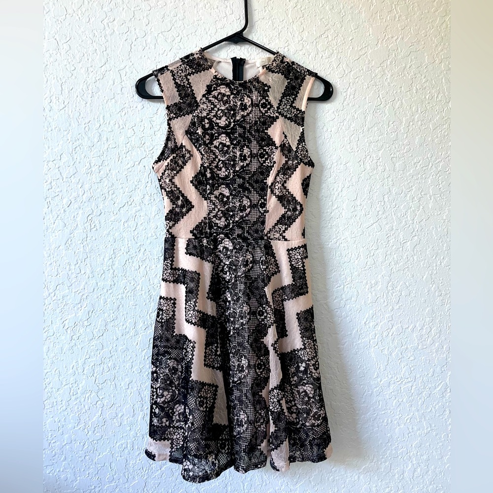 Love Fire Dress - Beige/pink Black Lace - Small - Fit Flare